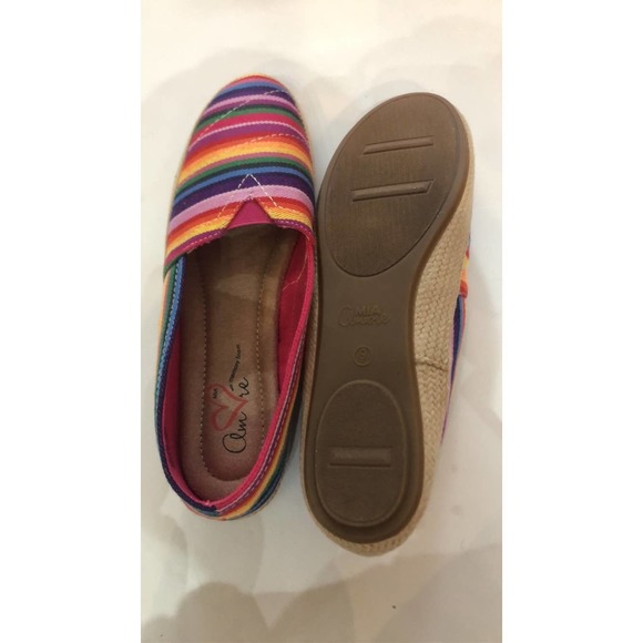 New with box MIA Amore rainbow slip on size 9 - Picture 3 of 3